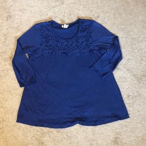 Women’s shirt